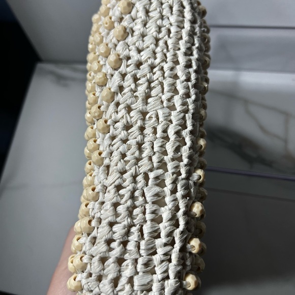 1960’s Vintage Beaded Crocheted Purse Mode Retro Boho Cream Plastic Handle - Picture 3 of 4